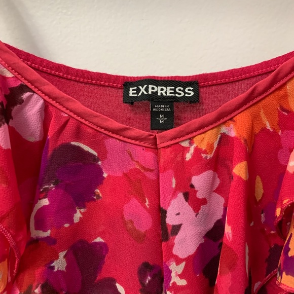 Express top. Size medium. - Picture 2 of 3